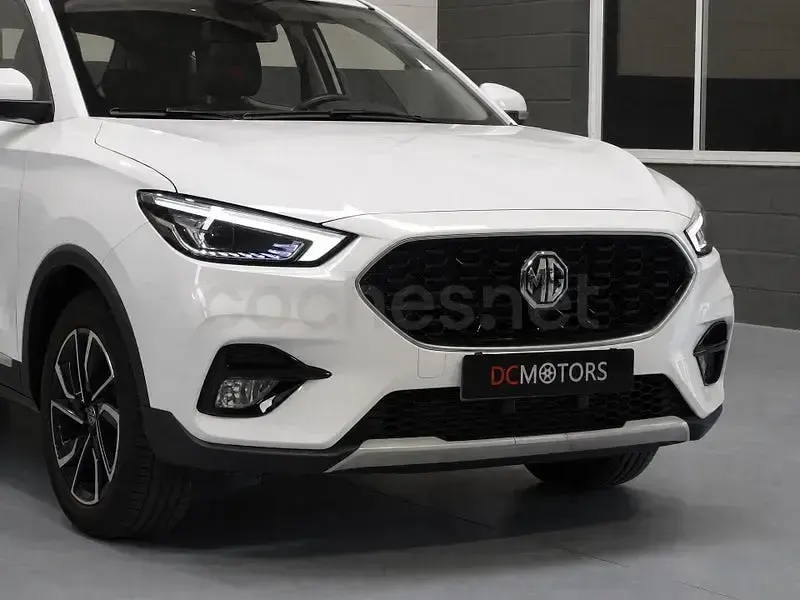 Usado MG ZS Luxury 111 CV (81 kW) 2023 Blanco SUV