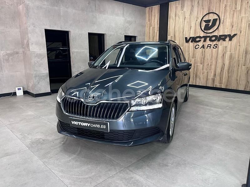 Gris / plata Usado 2018 Skoda Fabia Ambition Familiar | 8995 € (Buen precio) - Imagen 1/4