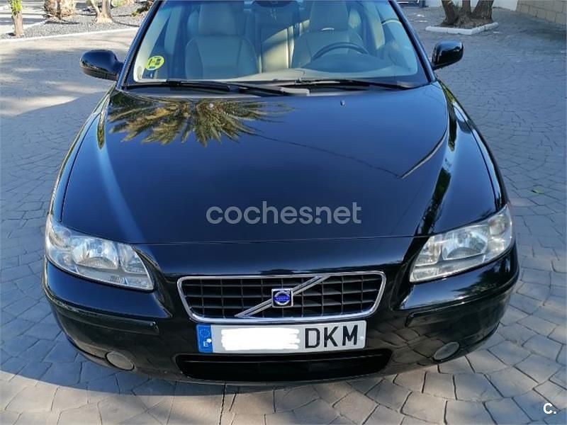Usado Volvo S60 170 CV (125 kW) 2005 Negro Berlina
