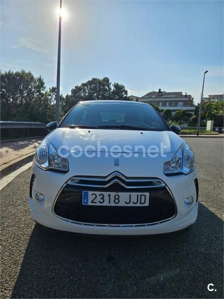 Blanco Usado 2015 Citroën DS3 PureTech Berlina | 7250 € (Precio justo) - Imagen 1/4