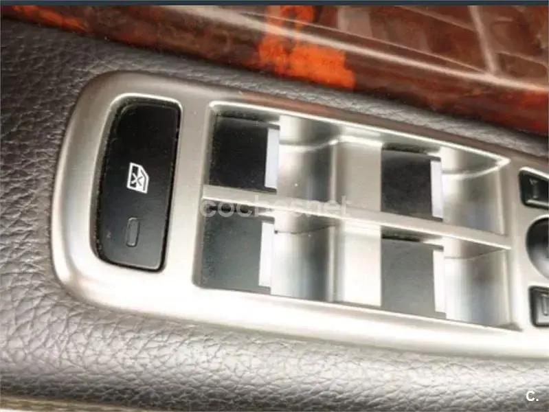 Usado Jaguar XF Luxury 190 CV (139 kW) 2012 Negro Berlina