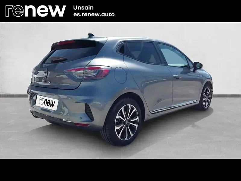 Usado Renault Clio V Techno 100 CV (73 kW) 2025 Gris Berlina