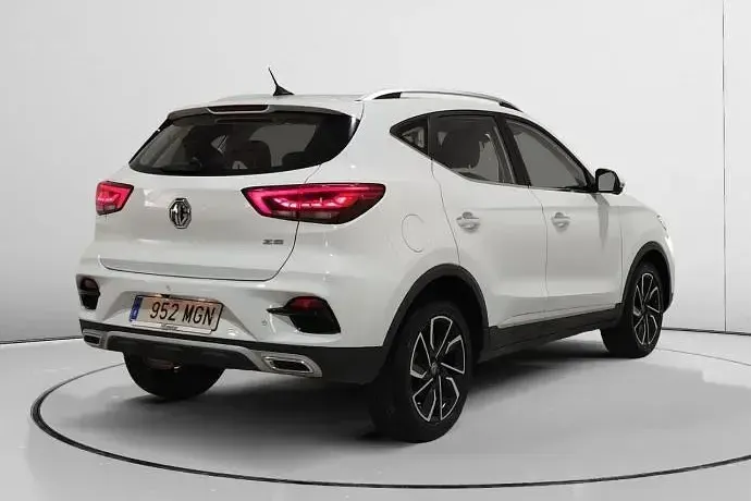 Usado MG ZS Luxury 106 CV (77 kW) 2023 SUV