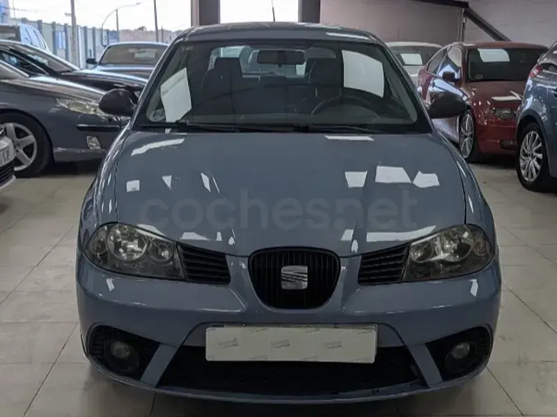 Usado Seat Ibiza Copa 75 CV (55 kW) 2007 Azul Utilitario