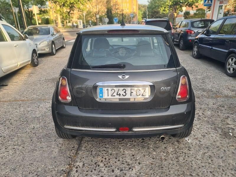 Używany Mini Cooper 116 KM (85 kW) 2006 Szary Hatchback