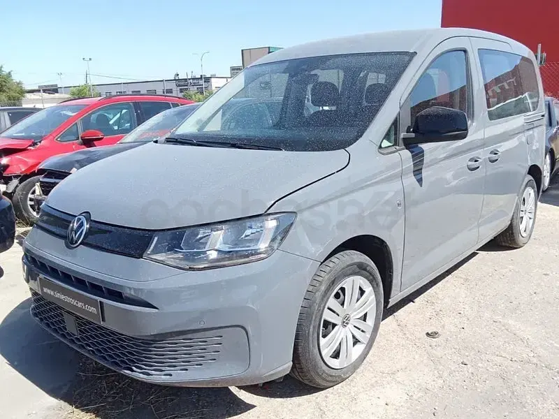 Nuevo VW Caddy California 102 CV (75 kW) 2026 Gris / plata Monovolumen