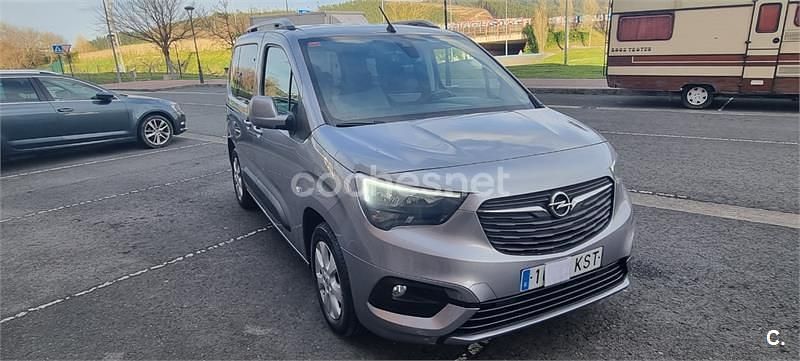 Usado Opel Combo Life Expression 102 CV (75 kW) 2019 Gris / plata Monovolumen
