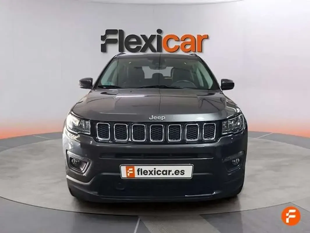 Usado Jeep Compass Longitude 140 CV (102 kW) 2018 Gris SUV