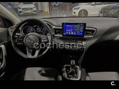 Granate Usado 2020 Kia Ceed Utilitario | 13.000 € (Super precio) - Imagen 1/4