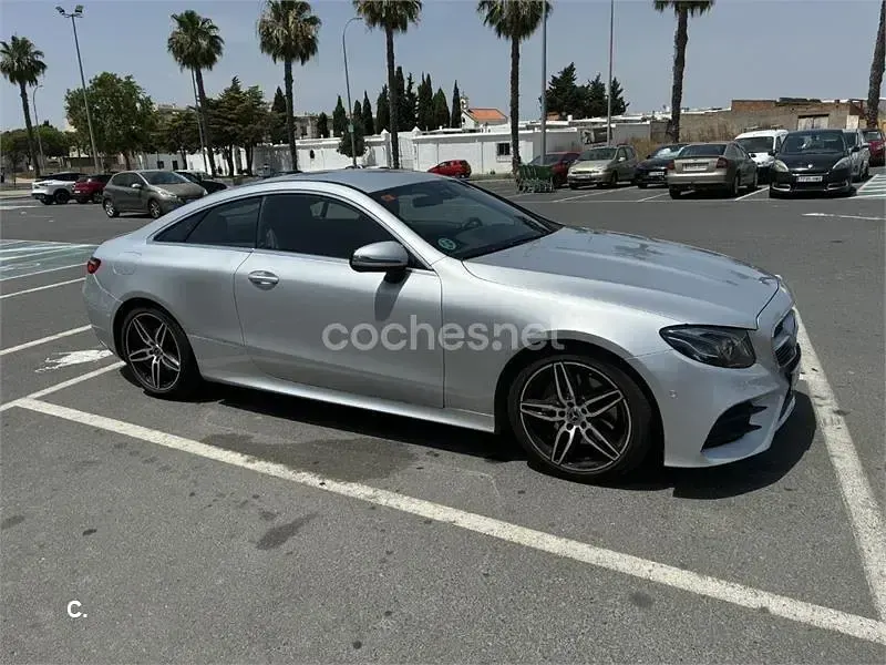 Usado Mercedes E220 194 CV (142 kW) 2019 Gris / plata Coupe