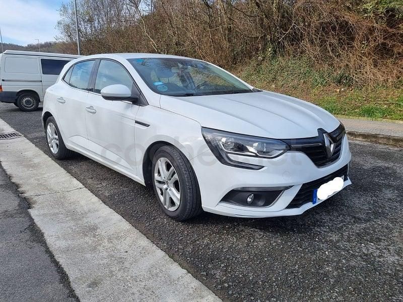 Usado Renault Mégane IV Business 95 CV (69 kW) 2019 Blanco Berlina