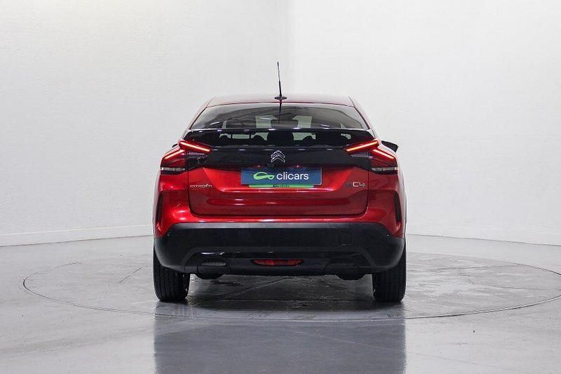 Usado Citroën e-C4 Shine 100 kW (136 CV) 2021 Rojo