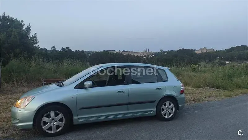 Usado Honda Civic ES 100 CV (73 kW) 2004 Gris / plata Berlina