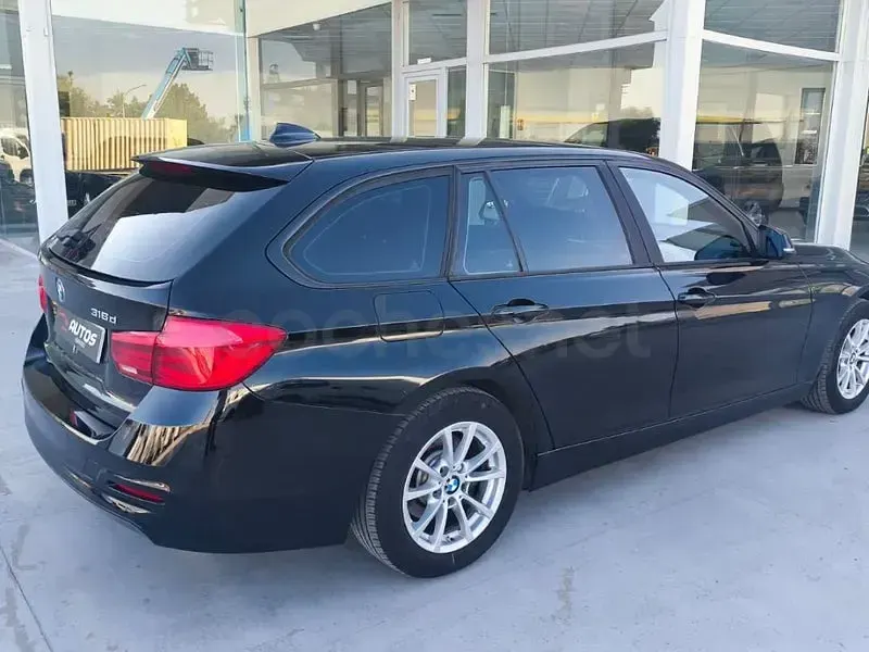 Usado BMW 316 116 CV (85 kW) 2018 Negro Familiar