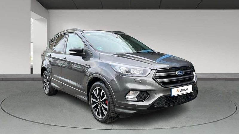 Usado Ford Kuga ST-Line 150 CV (110 kW) 2019 Gris SUV