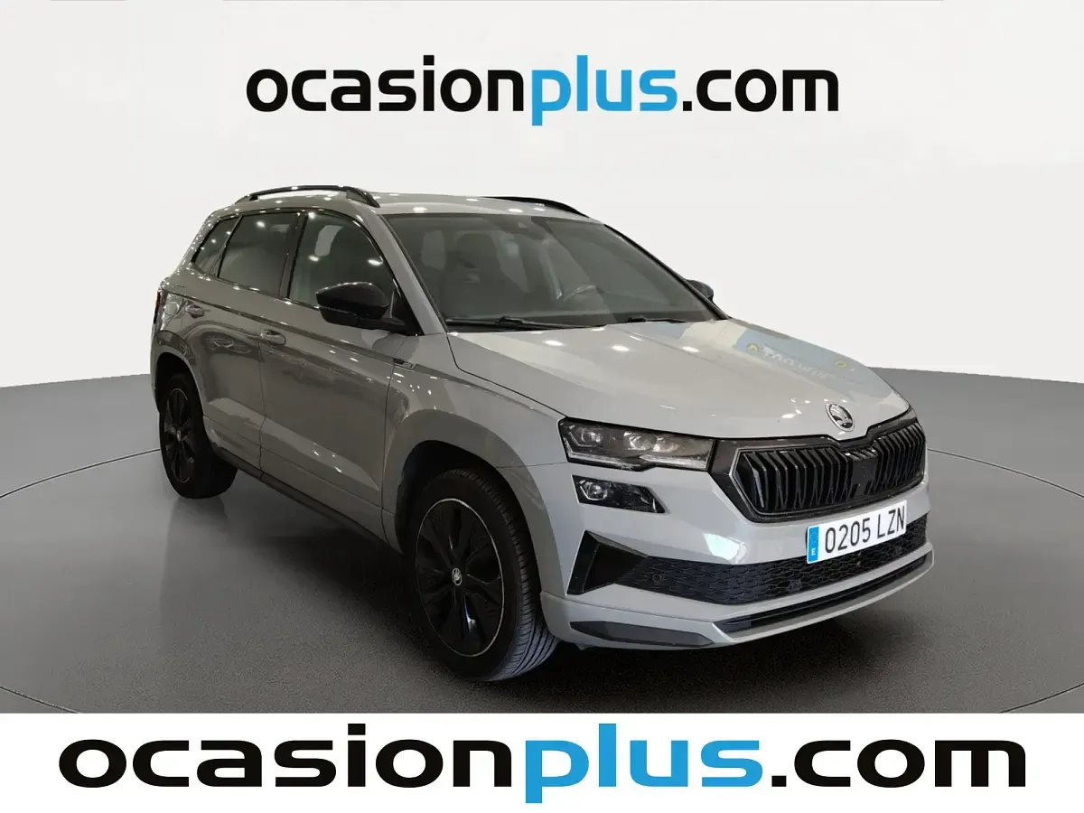 Usado Skoda Karoq SportLine 150 CV (110 kW) 2022 Gris SUV