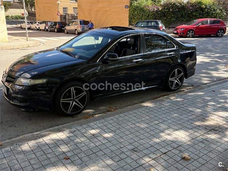 Negro Usado 2008 Honda Accord Executive Berlina | 6500 € (Super precio) - Imagen 1/4