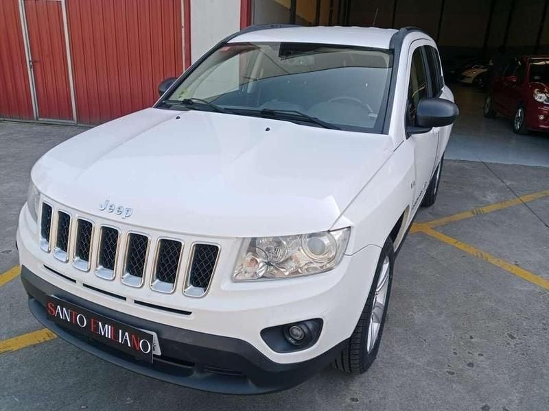 Usado Jeep Compass Sport 136 CV (100 kW) 2011 Blanco SUV