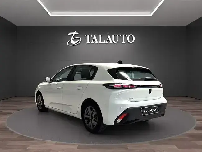 Usado Peugeot 308 Active 130 CV (95 kW) 2023 Blanco