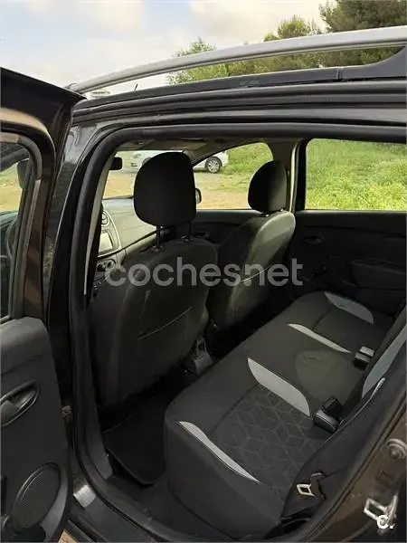 Brugt Dacia Sandero Lauréate 90 HK (66 kW) 2014 Sort Sedan