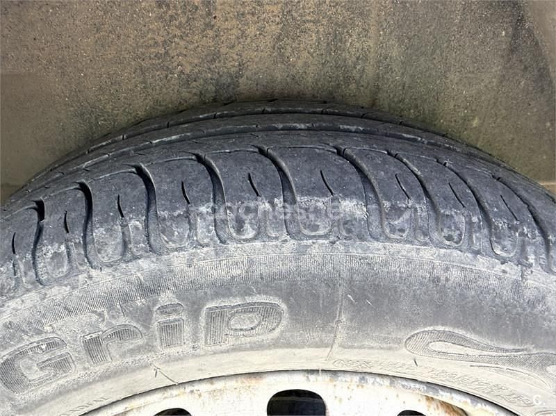 Usado Peugeot Bipper Access 75 CV (55 kW) 2013 Gris / plata Monovolumen