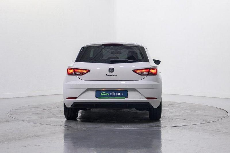 Usado Seat Leon Reference 115 CV (84 kW) 2020 Blanco Berlina
