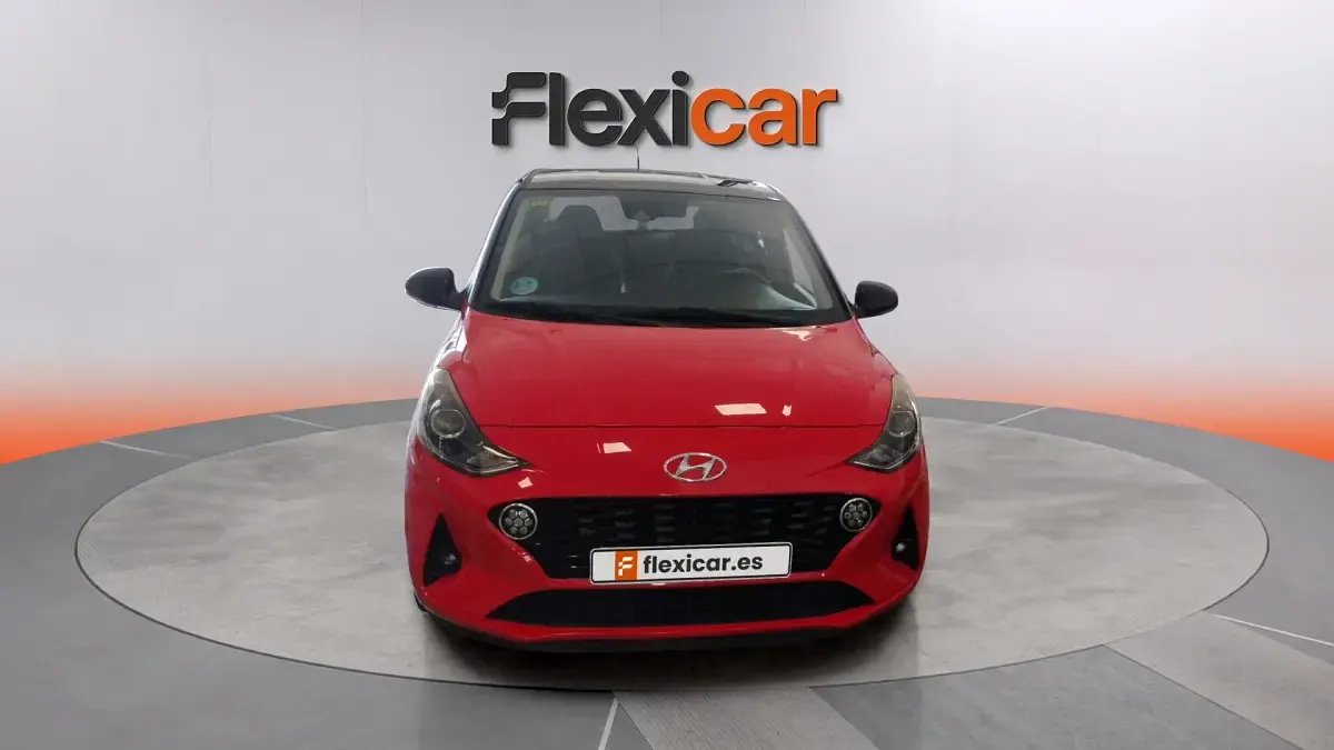 Usado Hyundai i10 84 CV (61 kW) 2020 Rojo Utilitario