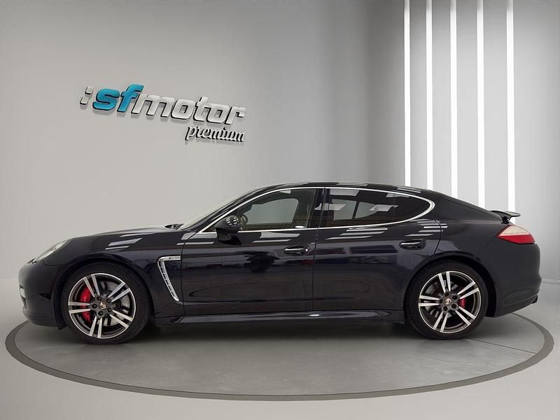Usado Porsche Panamera Turbo 500 CV (367 kW) 2010 Negro metalizado Berlina