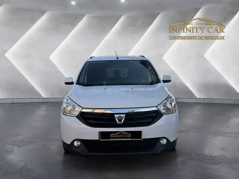 Usado Dacia Lodgy Ambiance 107 CV (78 kW) 2012 Blanco Monovolumen