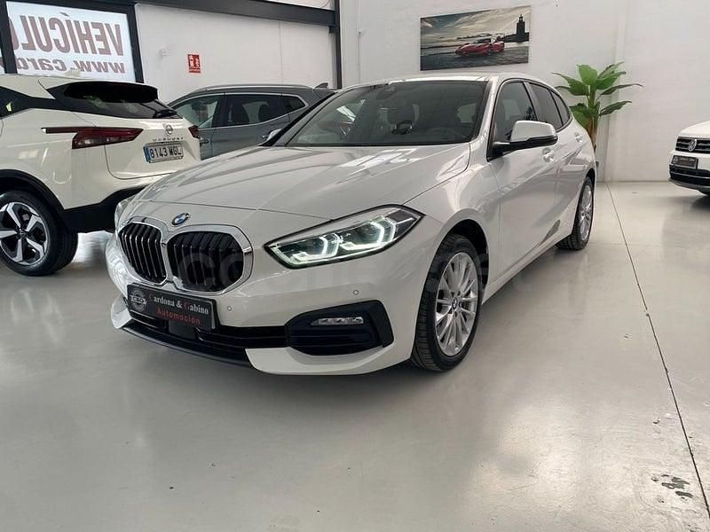 Usado BMW 118 Comfort Edition 150 CV (110 kW) 2020 Blanco Utilitario