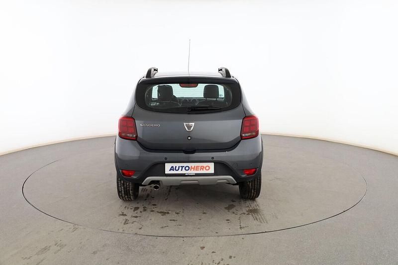 Begagnad Dacia Sandero 90 HK (66 kW) 2018 Grå Sedan