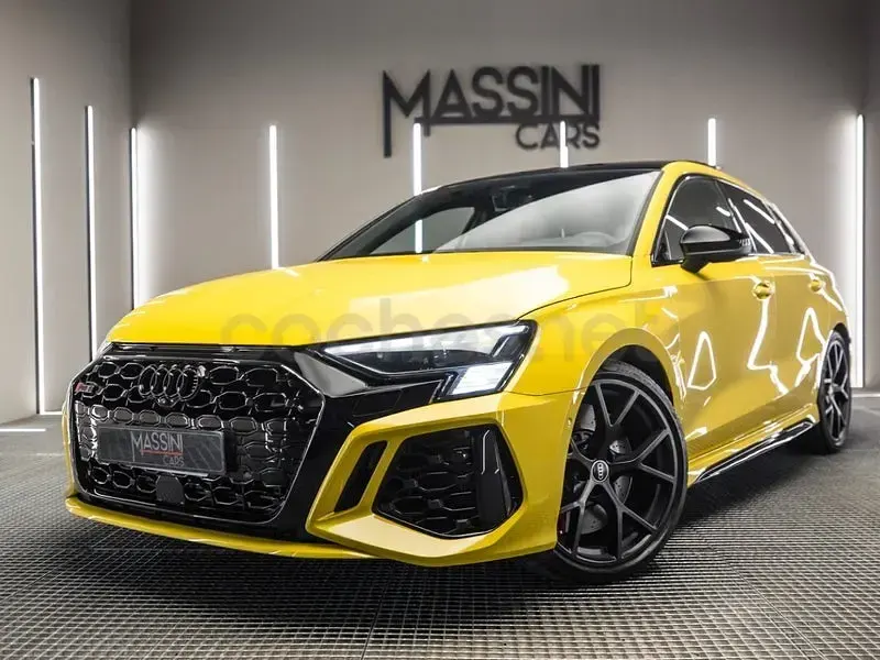 Usado Audi RS3 400 CV (294 kW) 2022 Amarillo Berlina
