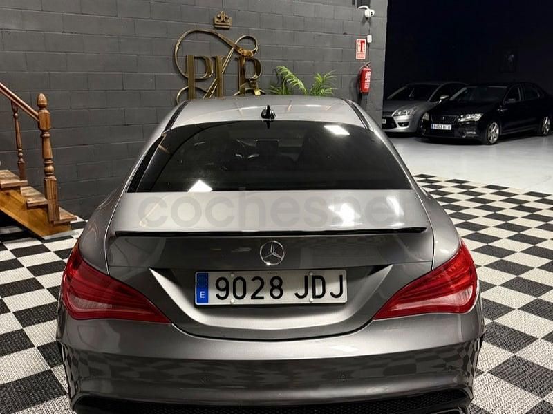 Usado Mercedes CLA200 136 CV (100 kW) 2015 Gris / plata Berlina
