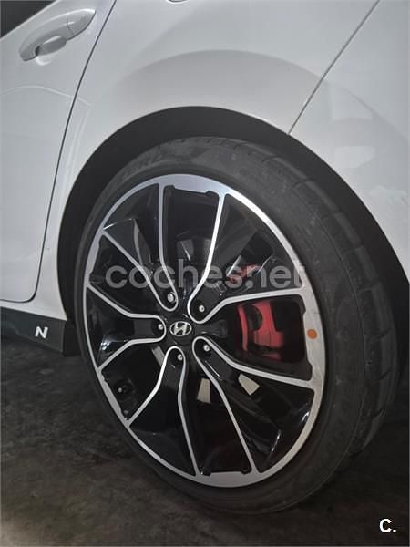 Blanco Usado 2019 Hyundai i30 Berlina | 26.500 € (Precio justo) - Imagen 1/4