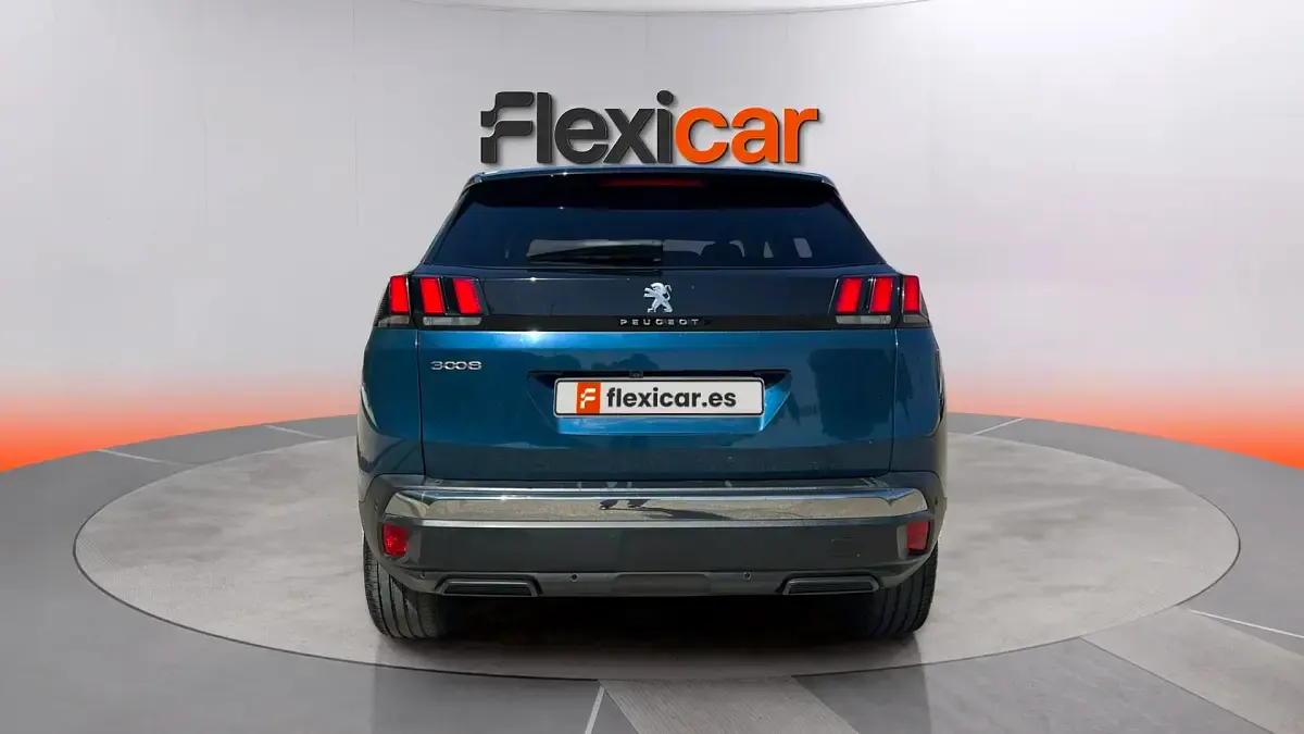 Usado Peugeot 3008 Allure 131 CV (96 kW) 2023 Azul SUV