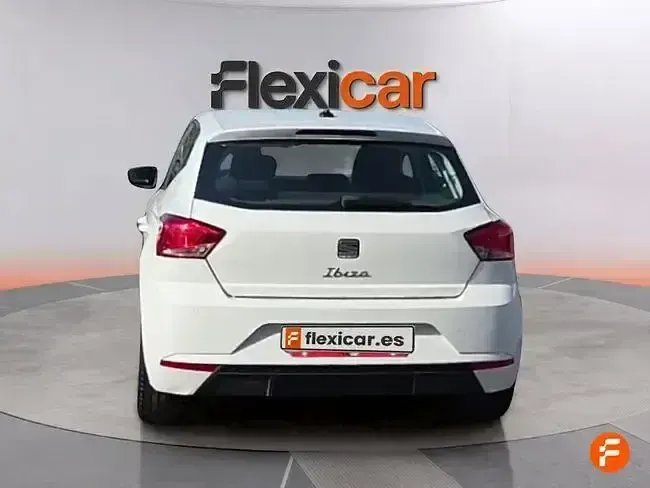 Usado Seat Ibiza Reference 80 CV (58 kW) 2023 Blanco Utilitario
