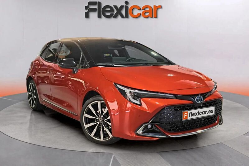 Rojo Usado 2023 Toyota Corolla Edition Berlina | 25.690 € (Un poco caro) - Imagen 1/4