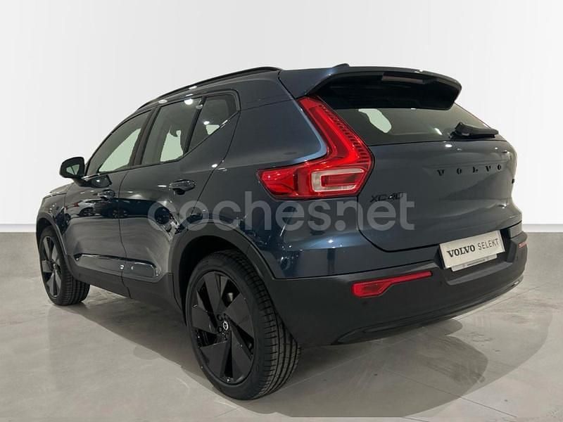 Nuevo Volvo XC40 Plus 163 CV (119 kW) 2025 Azul SUV