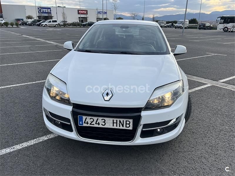 Usado Renault Laguna III Dynamique 130 CV (95 kW) 2012 Blanco Berlina