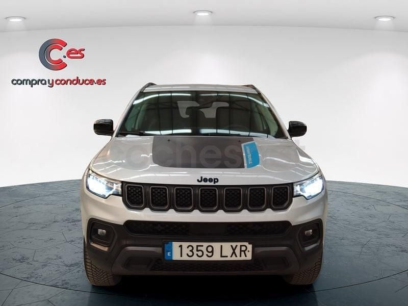 Usado Jeep Compass Trailhawk 240 CV (176 kW) 2022 Gris / plata SUV