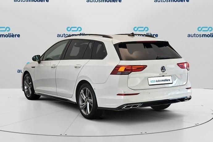 Usado VW Golf VIII R-line 150 CV (110 kW) 2022 Blanco Familiar