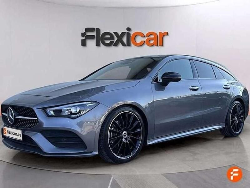 Usado Mercedes CLA200 Shooting Brake 163 CV (119 kW) 2019 Gris Familiar