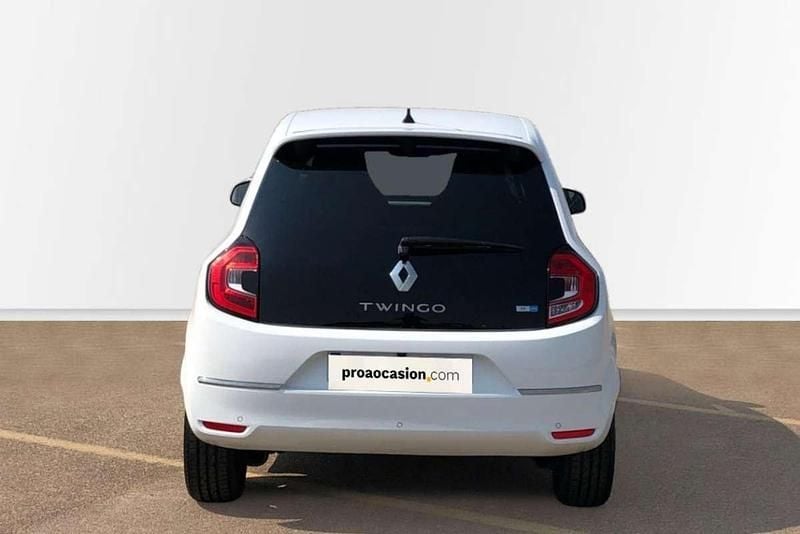 Usado Renault Twingo Zen 60 kW (82 CV) 2022 Blanco Utilitario
