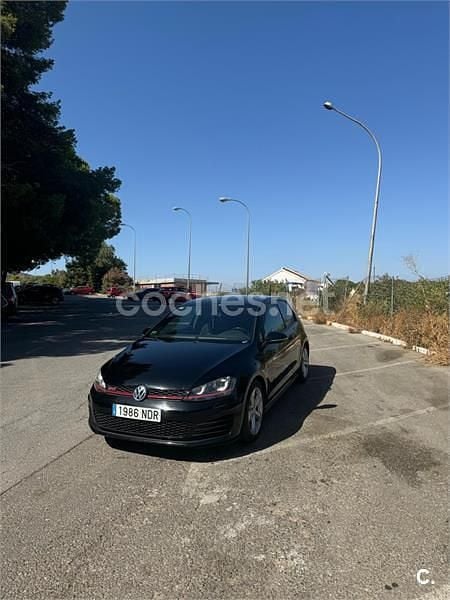 Usado VW Golf VII GTI 230 CV (169 kW) 2016 Negro Berlina