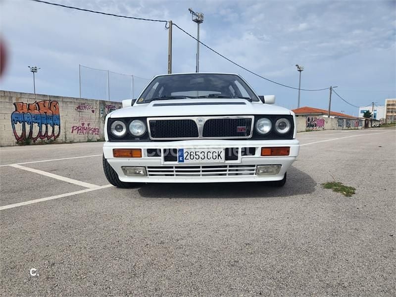 Usado Lancia Delta 200 CV (147 kW) 1992 Blanco Utilitario
