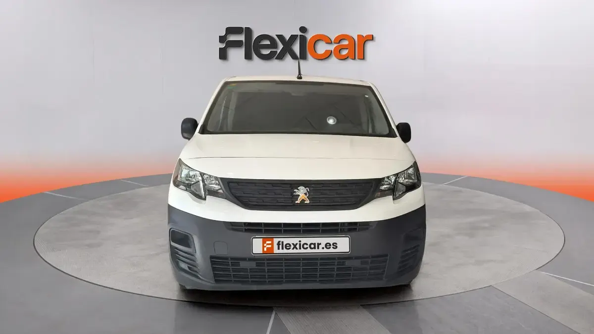 Usado Peugeot Partner 102 CV (75 kW) 2022 Blanco Monovolumen