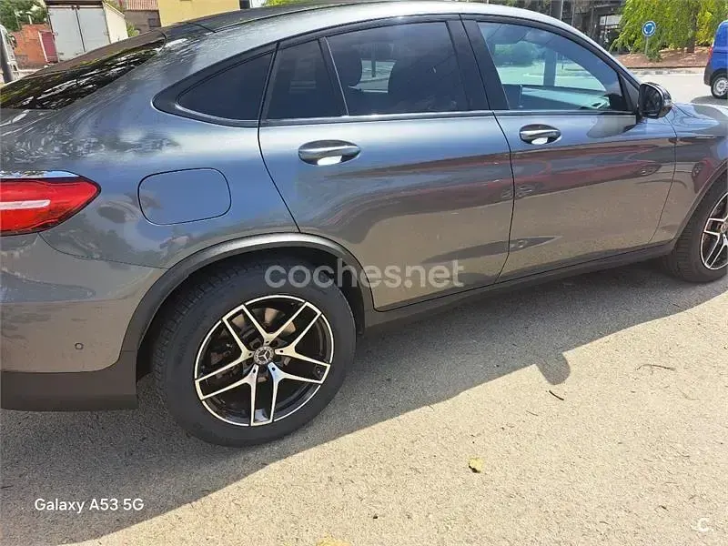 Usado Mercedes GLC250 204 CV (150 kW) 2018 Verde SUV