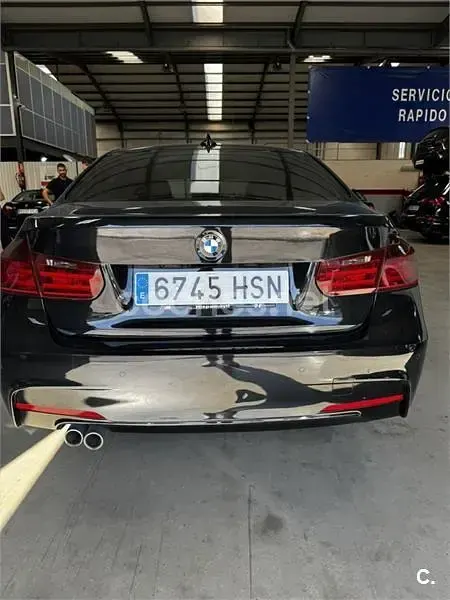 Usado BMW 330 Sport Line 258 CV (189 kW) 2013 Negro Berlina