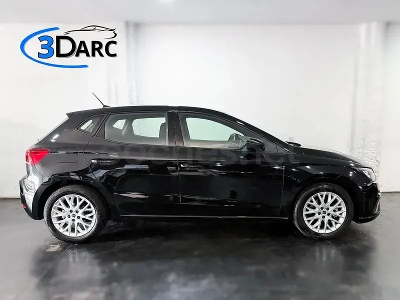 Usado Seat Ibiza FR 115 CV (84 kW) 2025 Negro Utilitario