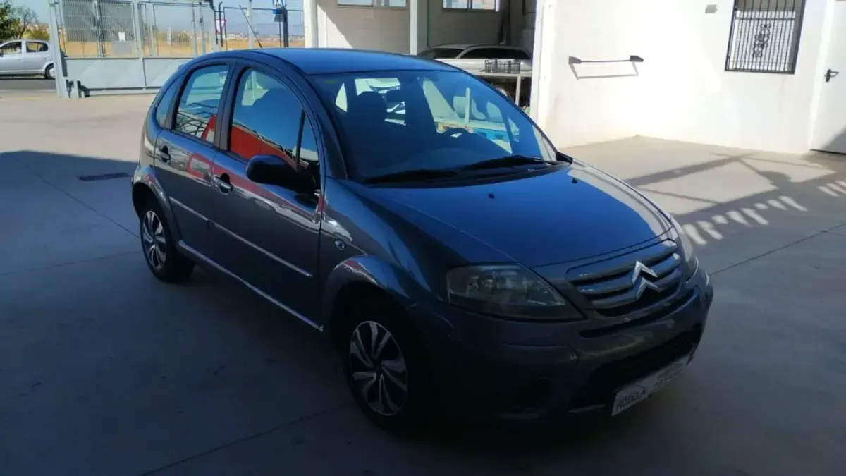 Usado Citroën C3 Furio 68 CV (50 kW) 2009 Gris Utilitario